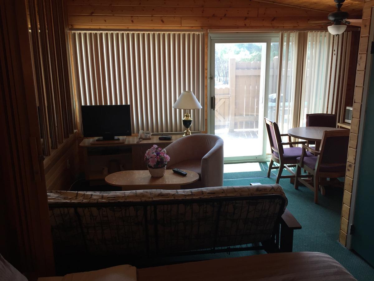 Falcon Lake Hotel Exterior foto