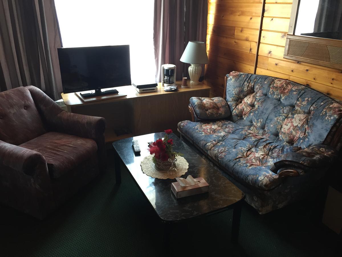 Falcon Lake Hotel Exterior foto